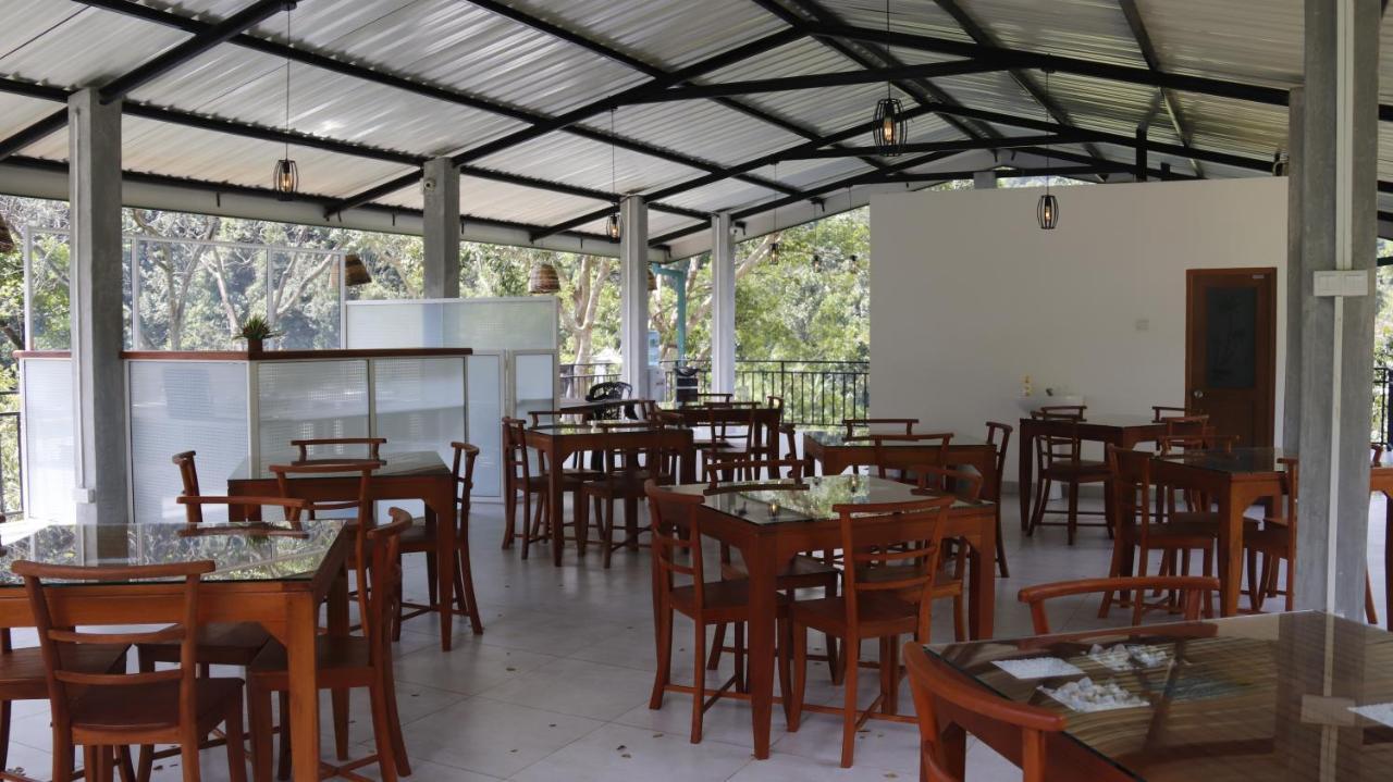 באדולה Boo Kirinda Holiday Resort מראה חיצוני תמונה